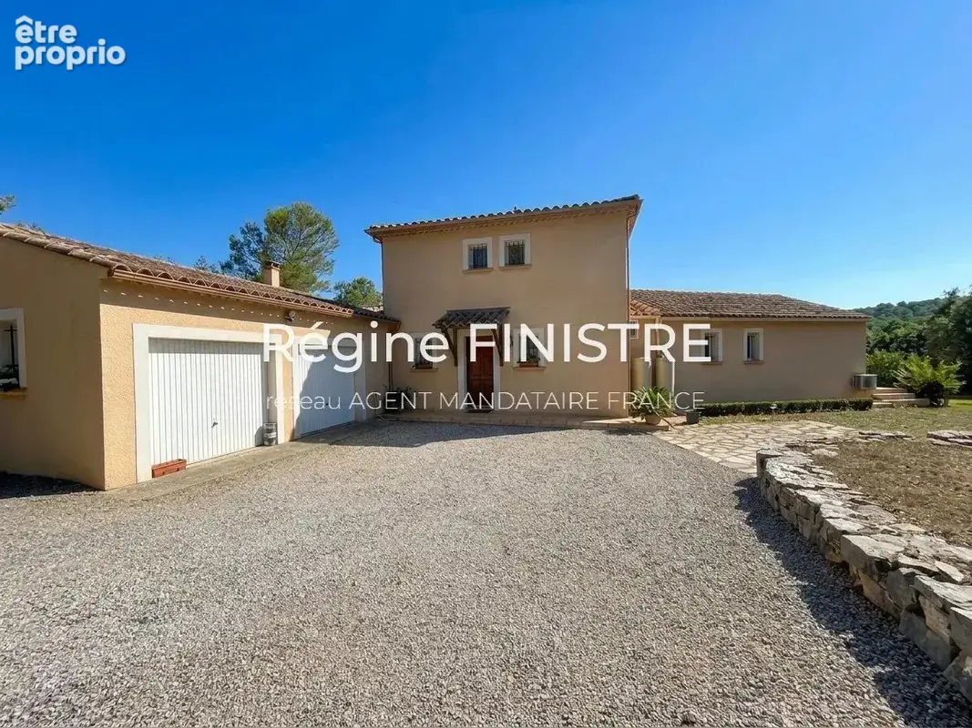 Les arcs-sur-argens bastide t5 - 179 m² - 4 chambres - piscine - double garage - boulodrome - 5 087 m² de terrain clos - photo 7