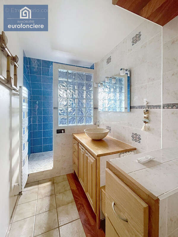 Maison à SAINT-JULIEN-LES-VILLAS