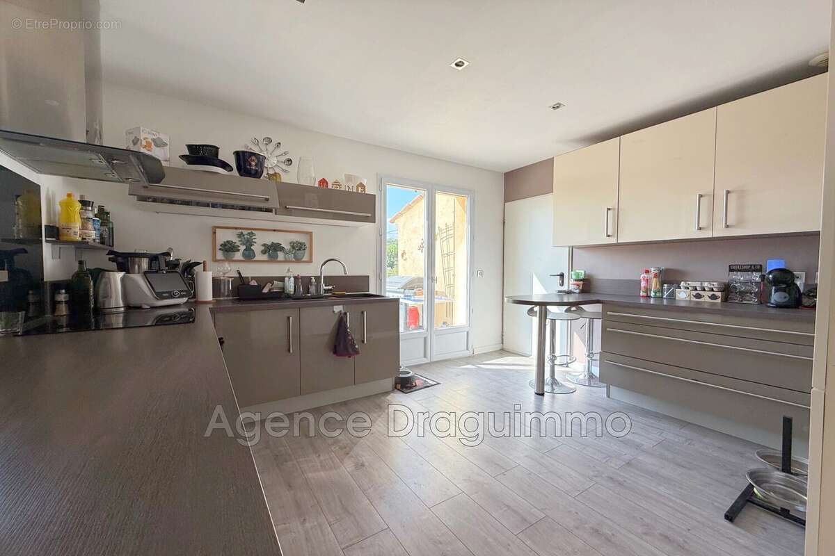 Maison 168 m² à Draguignan  - photo 9