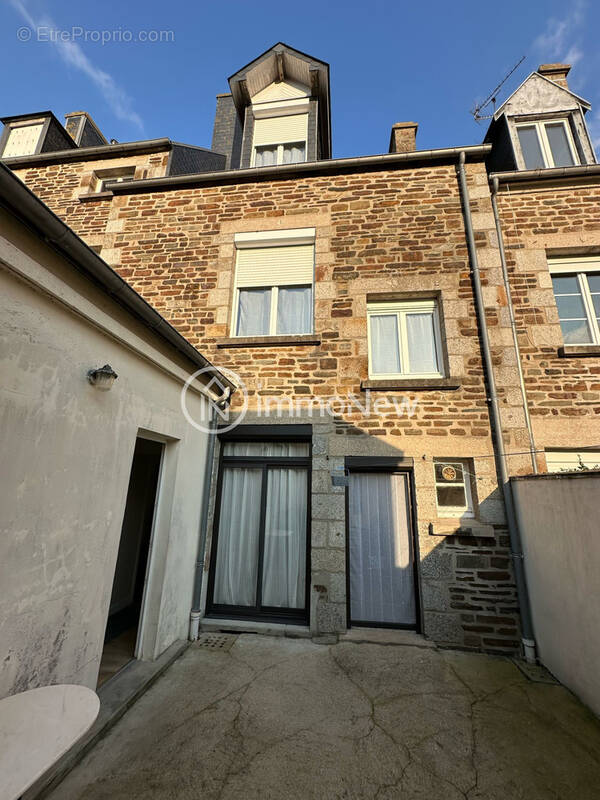 Maison à SOURDEVAL