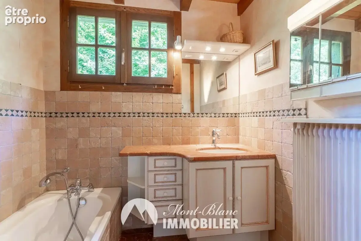 Les houches – chalet avec vue dégagée et fort potentiel - photo 10