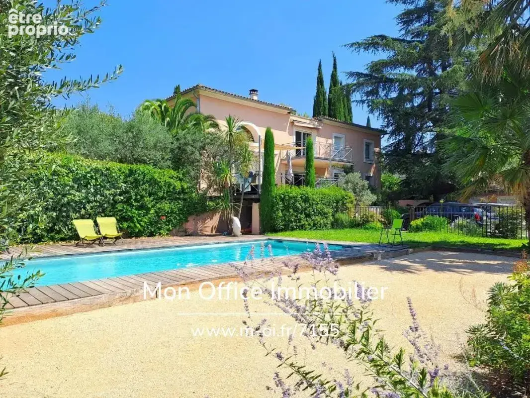 Maison à EGUILLES