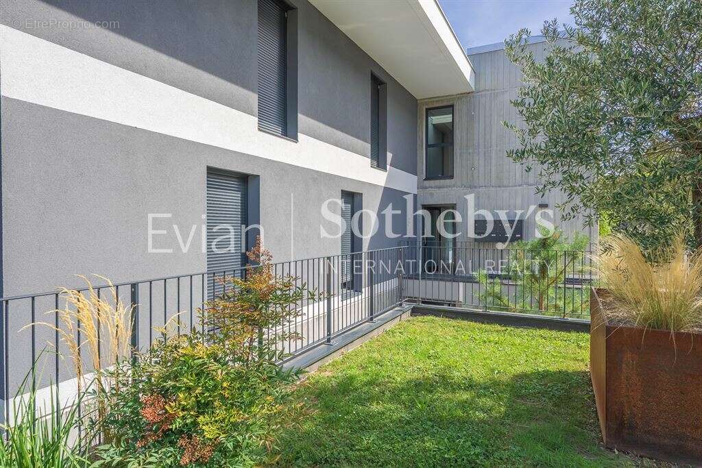 Evian les Bains, T4 dans une résidence très récente avec large balcon vue lac. - photo 19