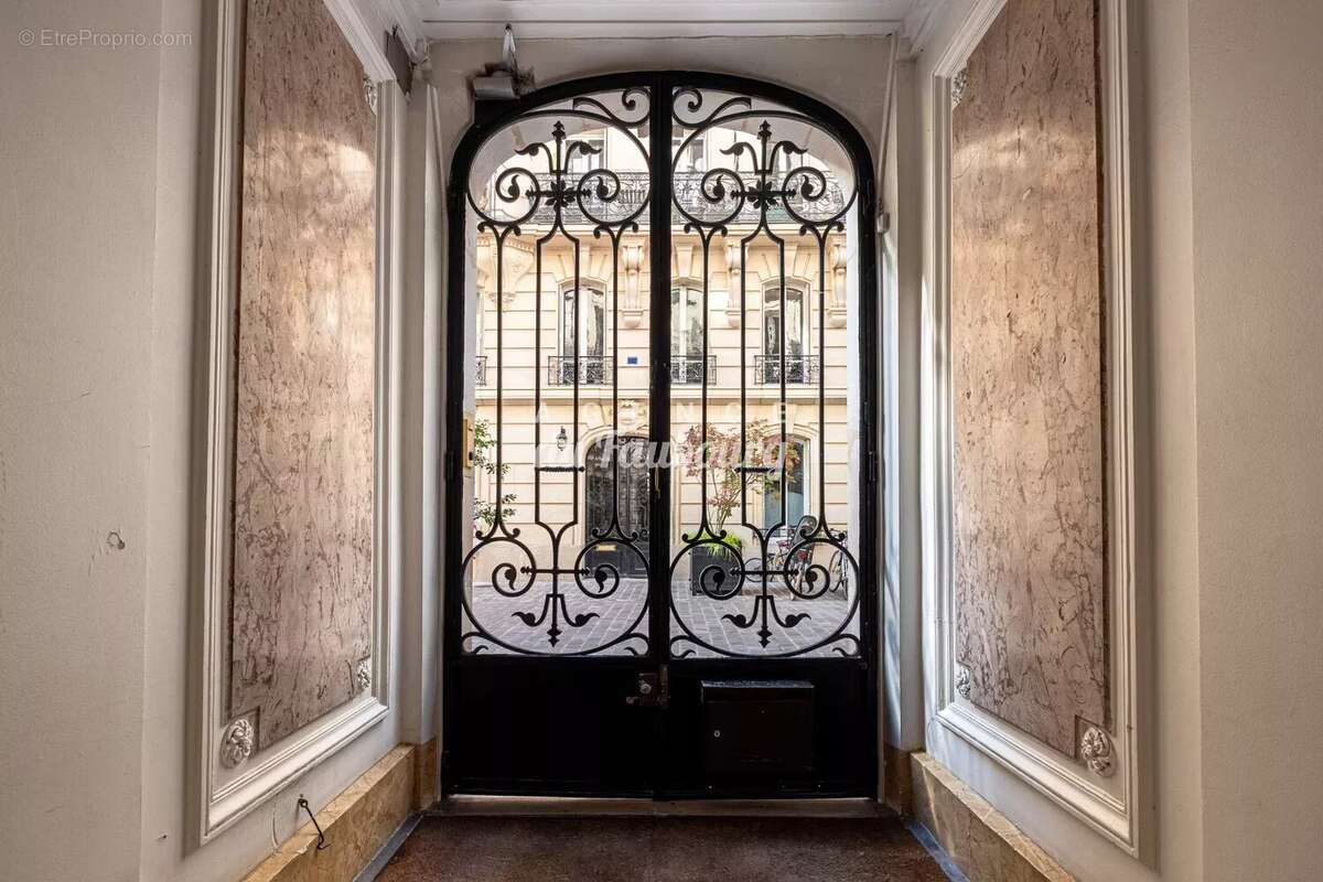 Appartement à PARIS-9E