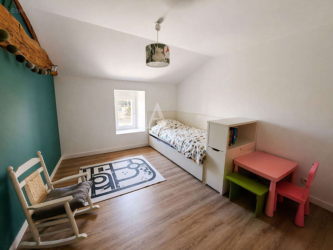 Maison à LES HERBIERS