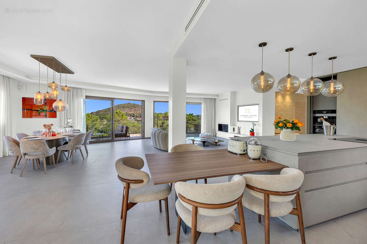 Maison à MANDELIEU-LA-NAPOULE