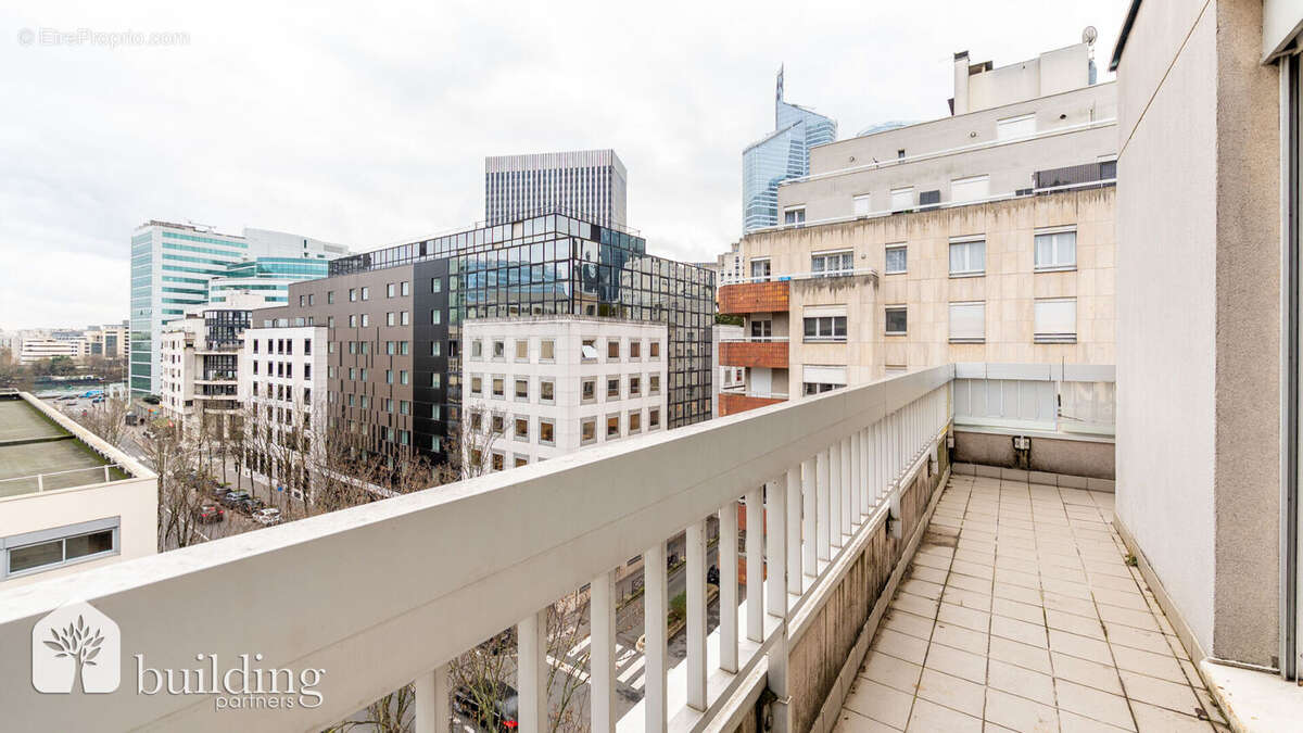 Appartement à COURBEVOIE