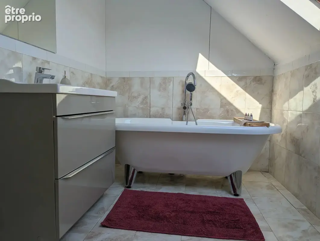 Charmante maison de caractère située à seulement 6 km des commodités - photo 12