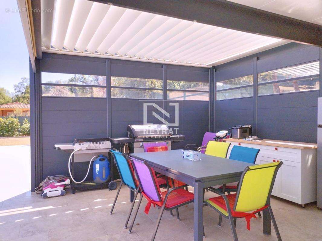 Fayence - maison de plain-pied - superbe espace piscine - double garage - photo 7