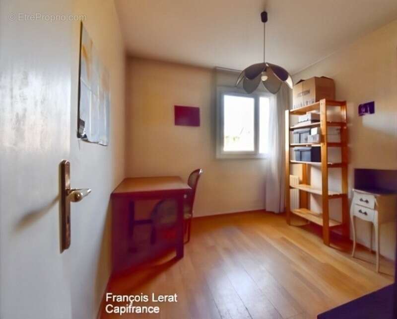 Appartement à THIAIS