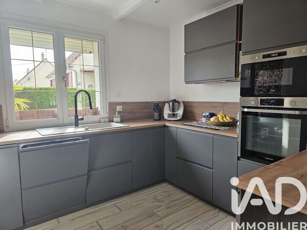 Maison 133 m² à Frieres-Faillouel  - photo 6