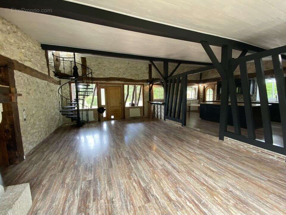 Maison en pierres type t4 avec gîte et piscine - photo 15