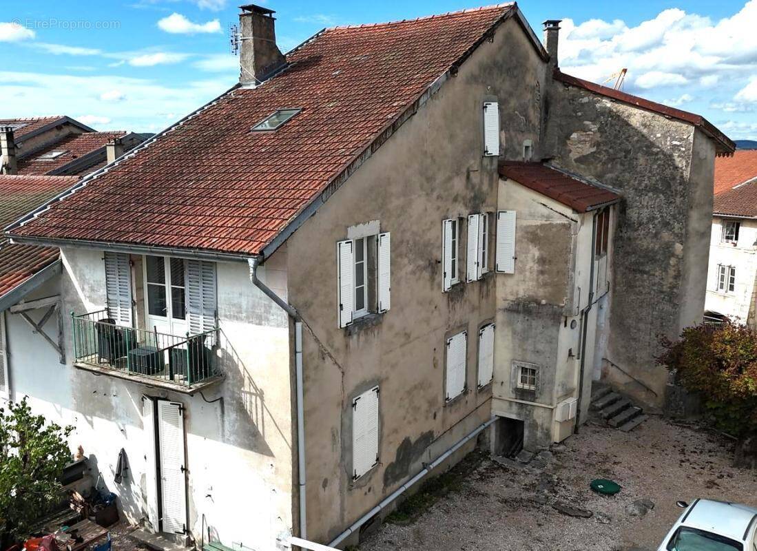 Appartement à ARINTHOD