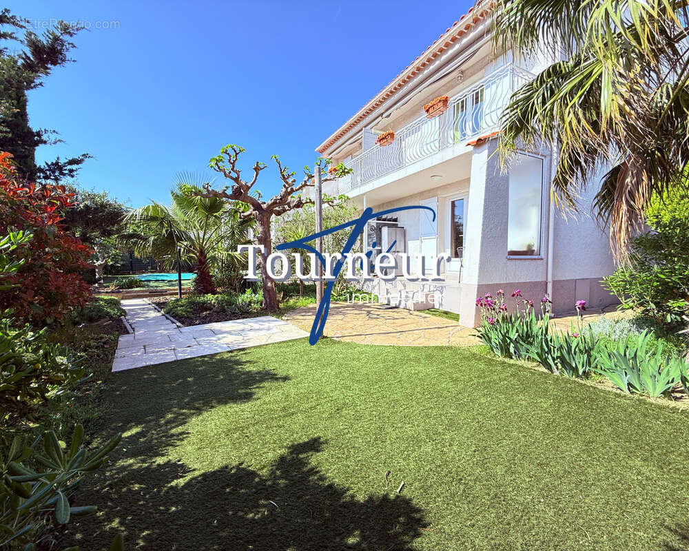 Maison à SIX-FOURS-LES-PLAGES