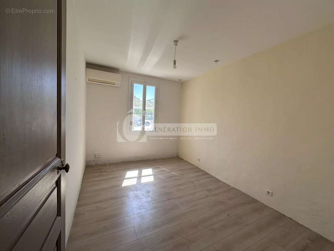 Appartement à FONTVIEILLE