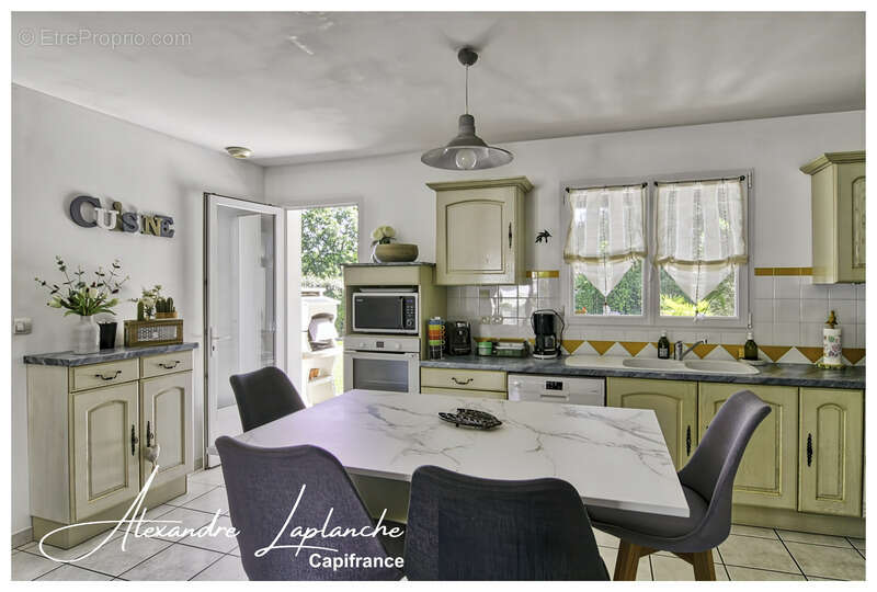 Dpt Tarn et Garonne (82), Maison de plain-pied parfaitement entretenue, au calme, avec piscine, garage et commerces accessibles  - photo 5