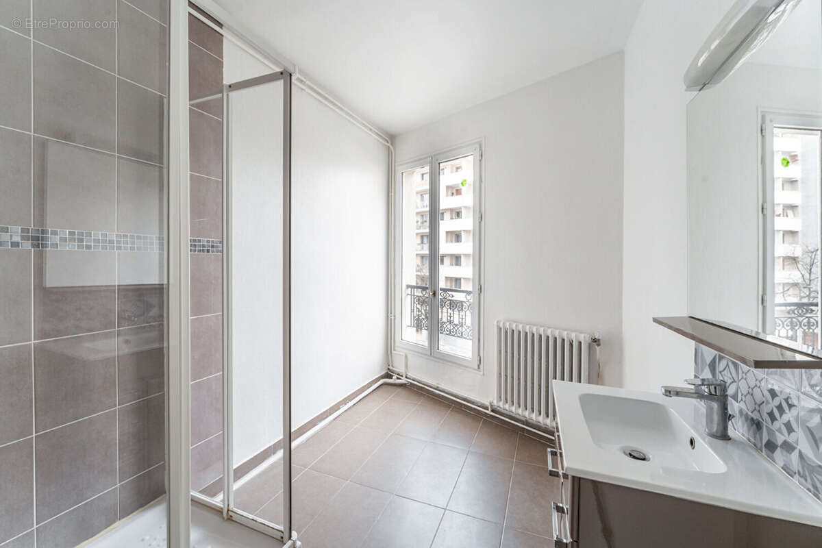 Appartement à PARIS-15E