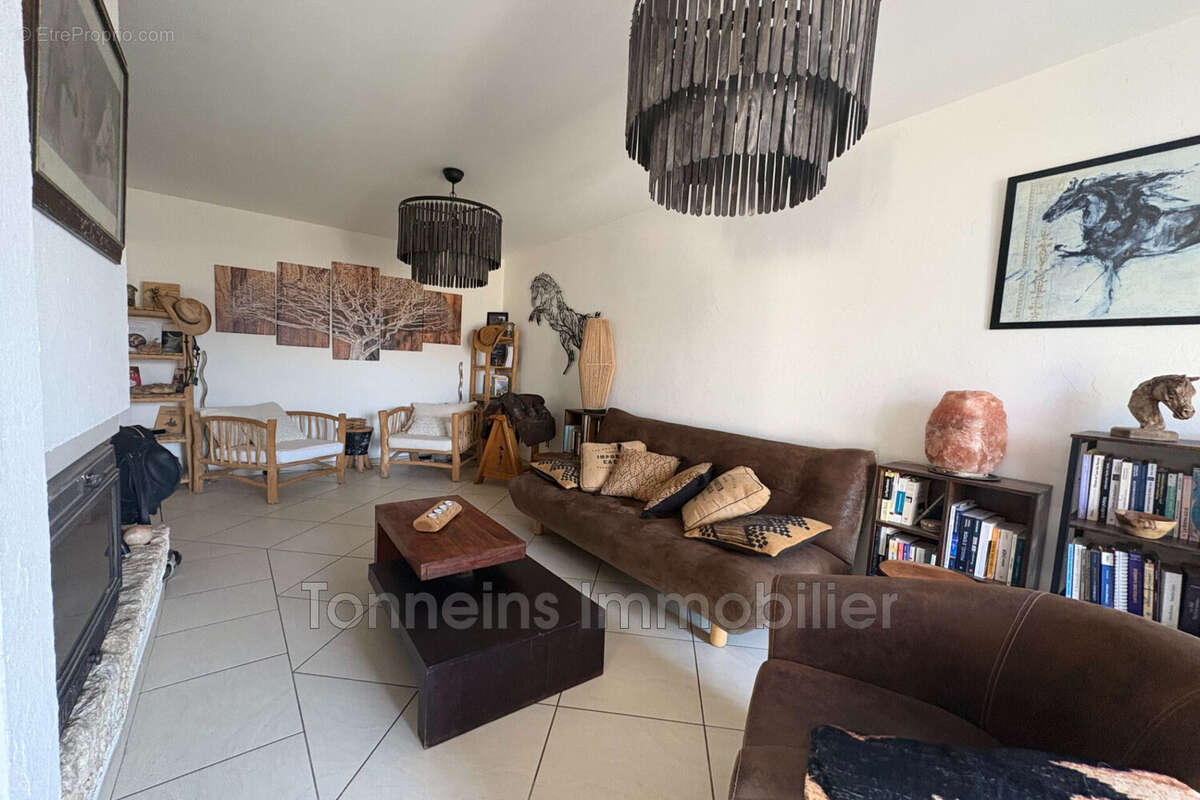Maison 210 m² à Grateloup-Saint-Gayrand  - photo 6