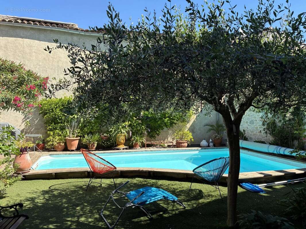 Maison à CANNES-ET-CLAIRAN