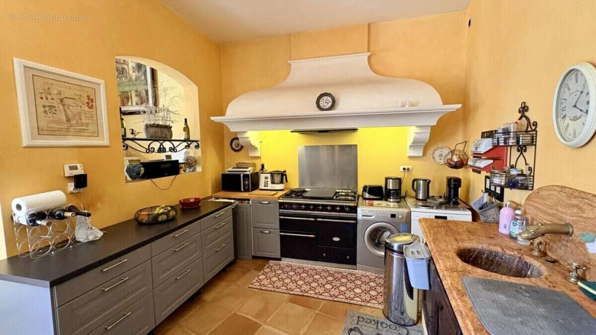 Maison à COURTHEZON
