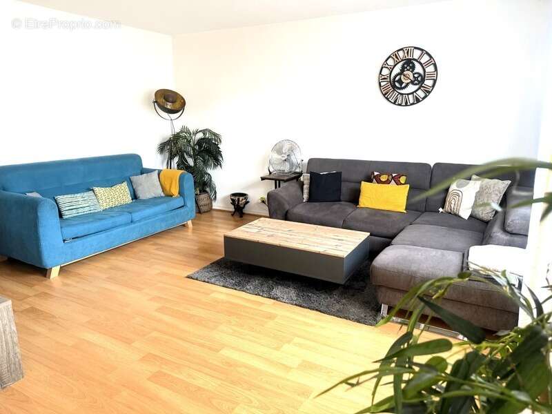 Appartement à vendre 3 pièces LA PLAINE SAINT DENIS (93) - photo 8