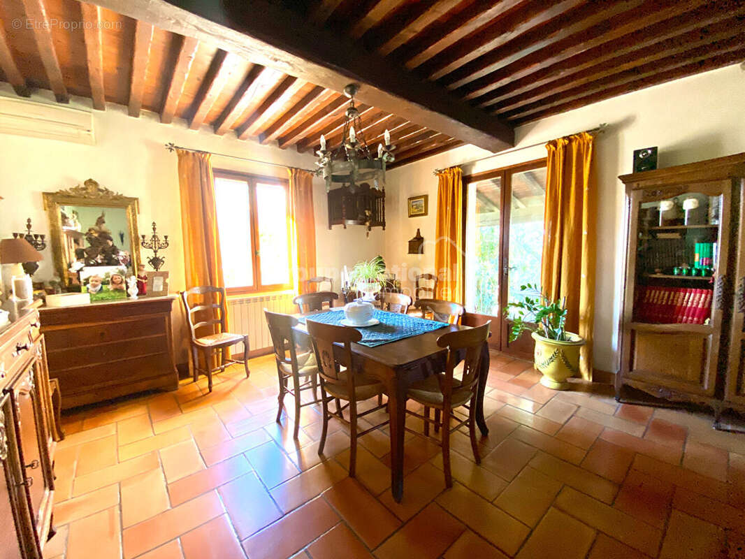Exclusivité : Maison 4 chambres avec jardin & Piscine - photo 10