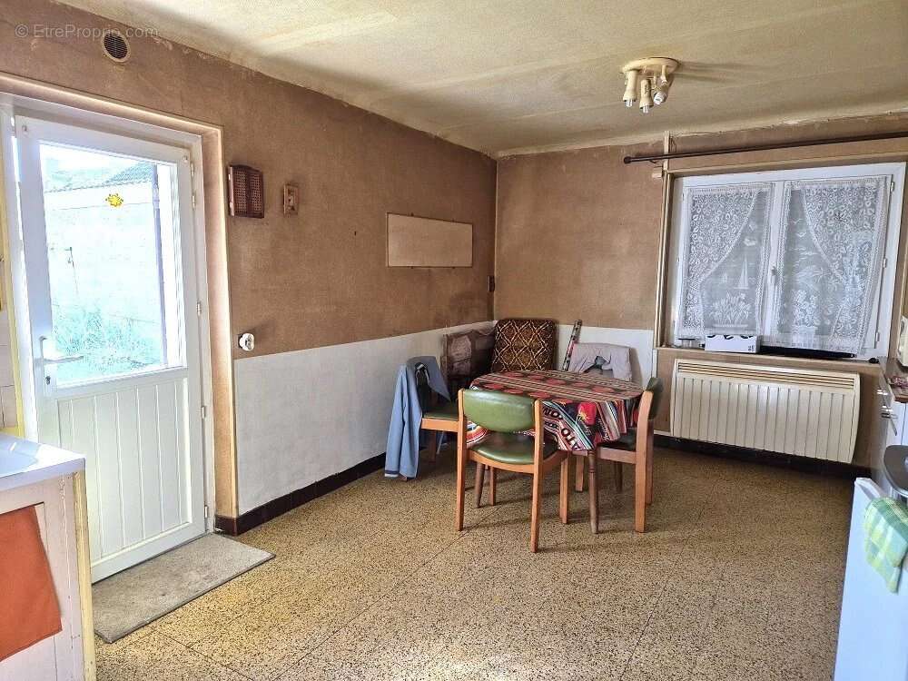 Maison à BEAUNE-LA-ROLANDE