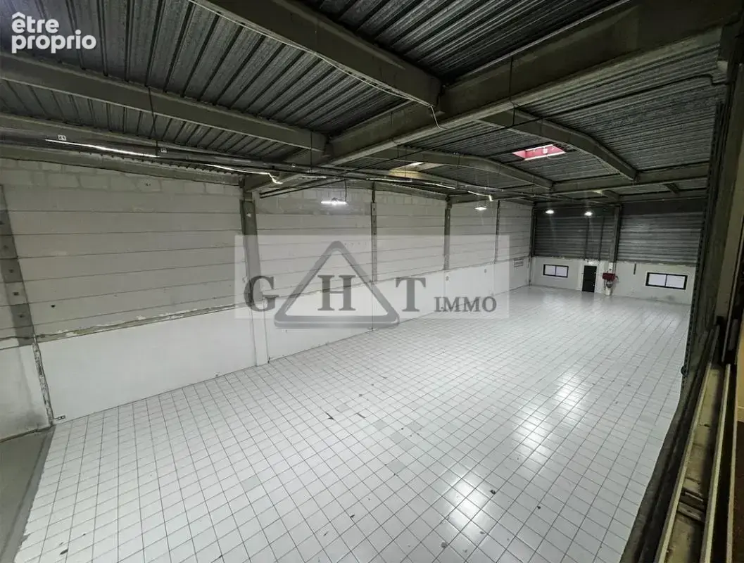 Entrepôt  bureaux à vendre à villeneuve-la-garenne - photo 3