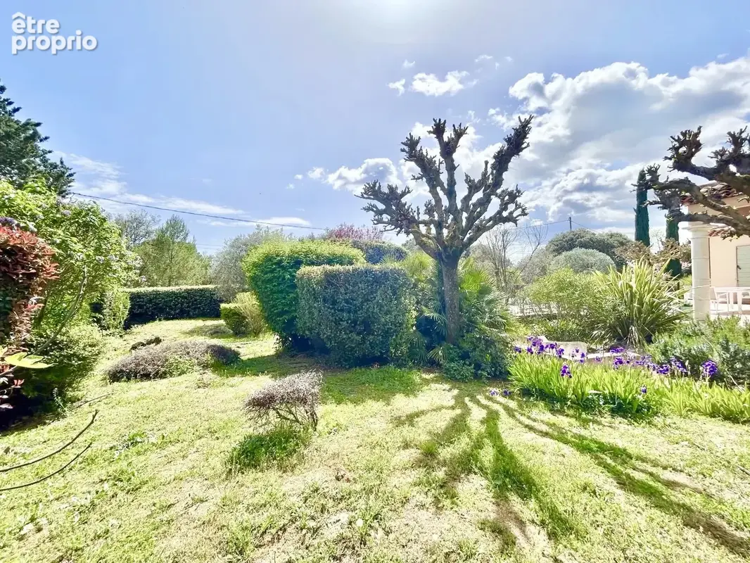 Superbe villa de 144 m² avec piscine sur 1 841 m² de terrain à Garéoult - photo 10