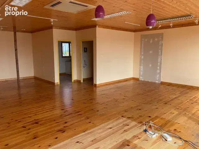 Commerce 220 m² à vendre à Montrevel-En-Bresse (01340) - photo 9