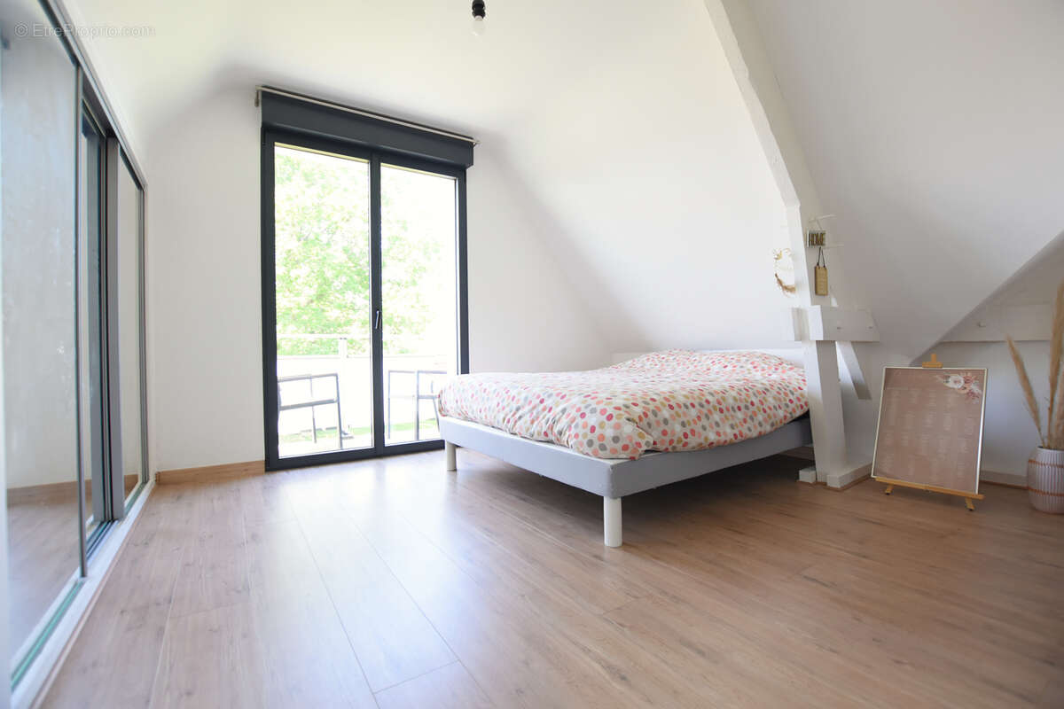 Maison à LES ESSARTS-LE-ROI