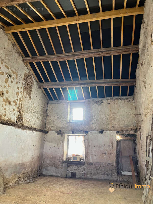 Maison à SOMMEVOIRE