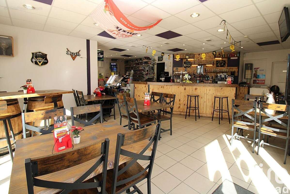 Photo 2 - Commerce à LIMERAY