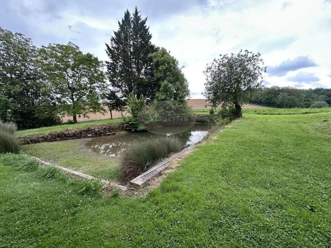 Maison à SAINTE-DODE