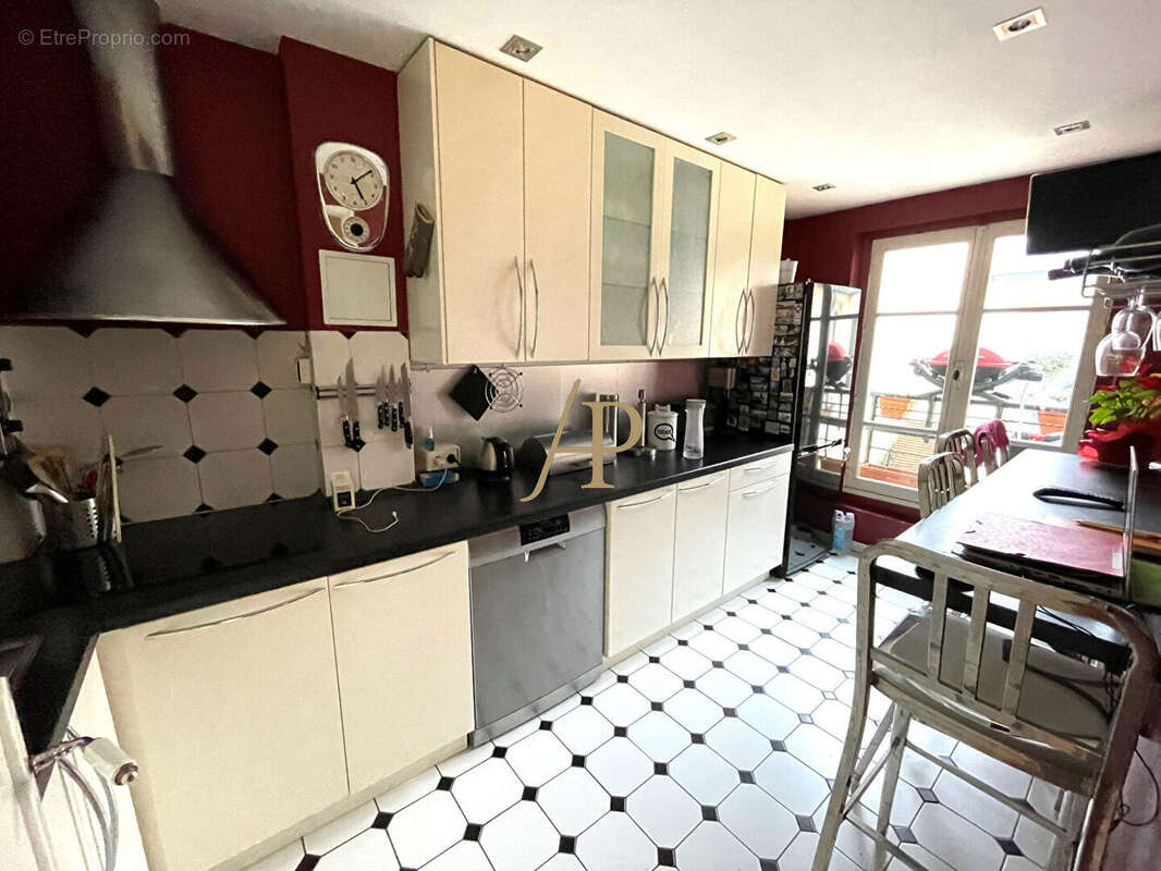 Appartement Saint Germain En Laye 5 pièce(s) 104.07 m2 - photo 6