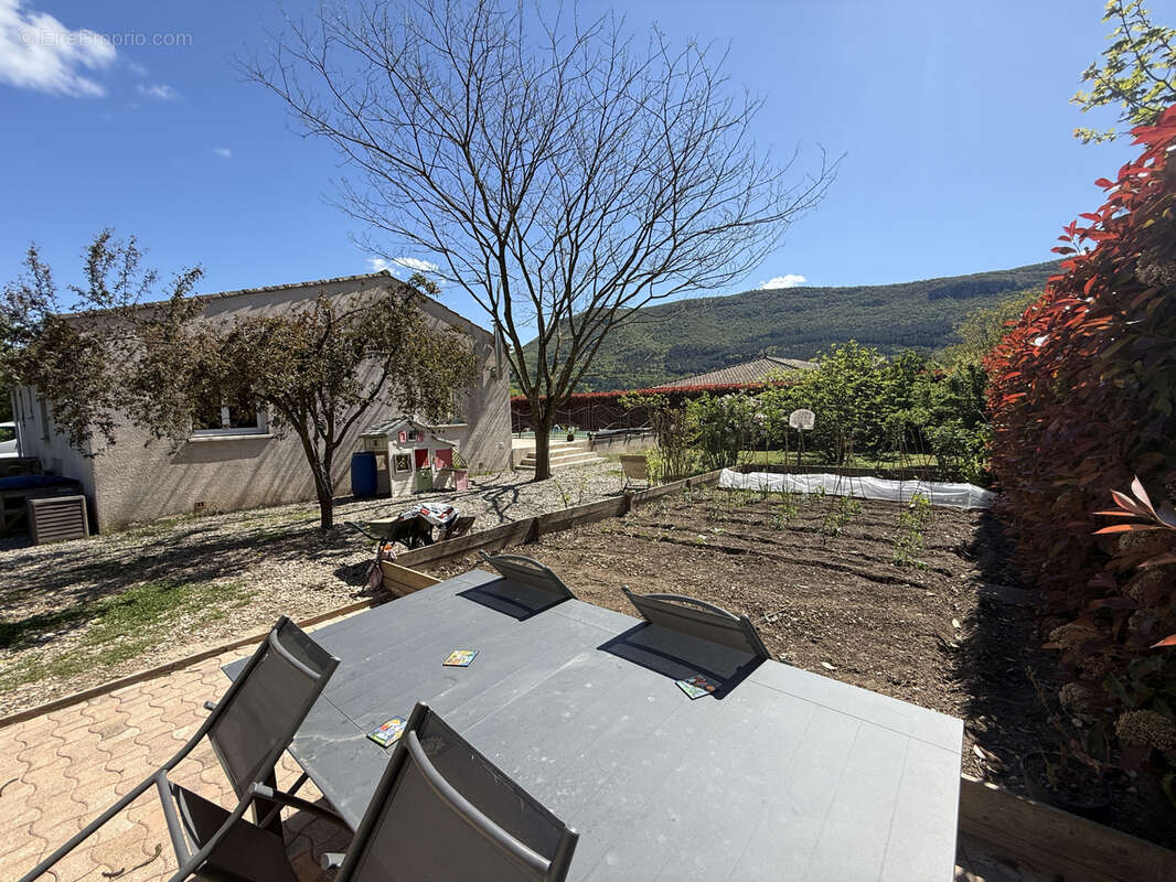 Maison à MOLIERES-CAVAILLAC