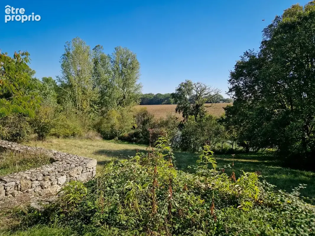 Belle maison de caractere en pierres avec 3,5ha et lac - photo 31