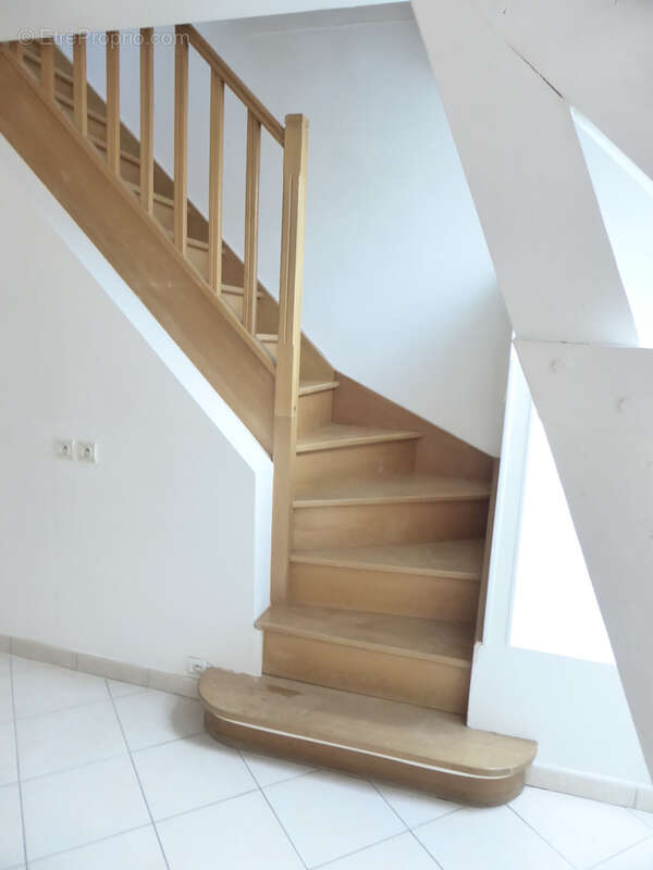 Appartement à COURSON-MONTELOUP