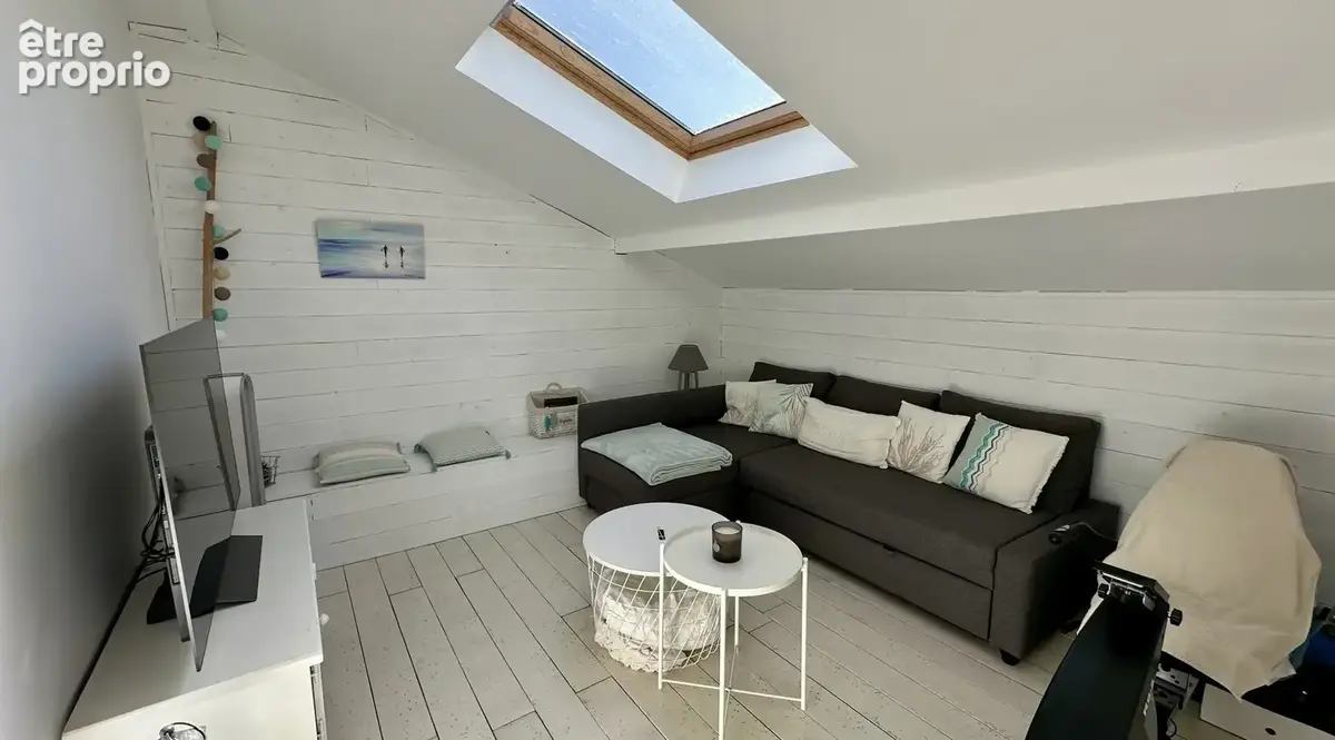 Villa contemporaine de 6 pieces de 133 m2 avec piscine et garage - photo 17