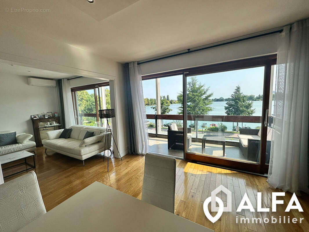 Appartement VUE LAC - 5 pièce(s) 116 m2 - TERRASSES DE  27 m2 - photo 2