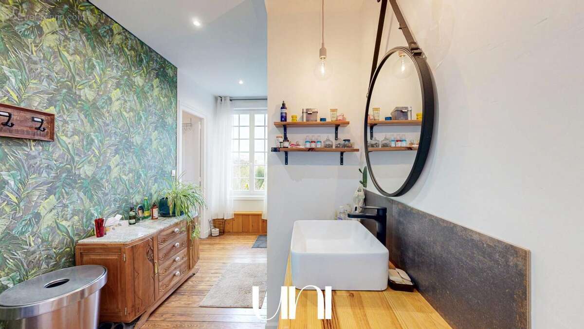 Maison à MEZIDON-CANON