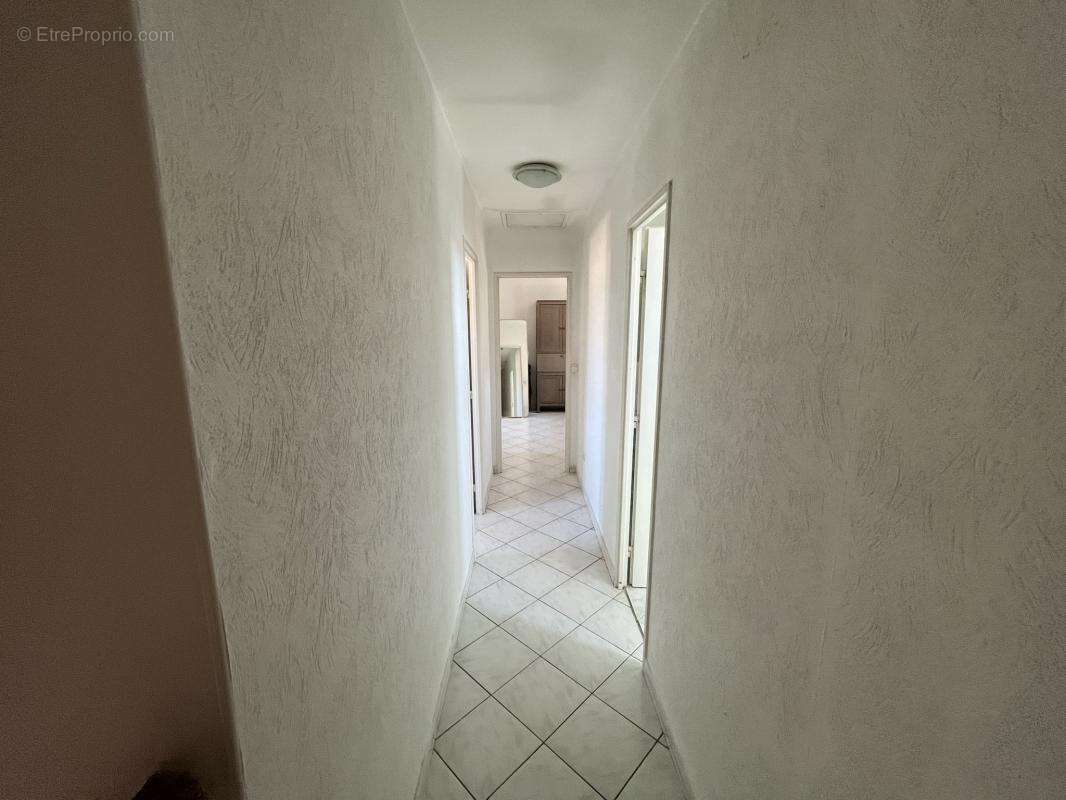 Maison à LA LONDE-LES-MAURES