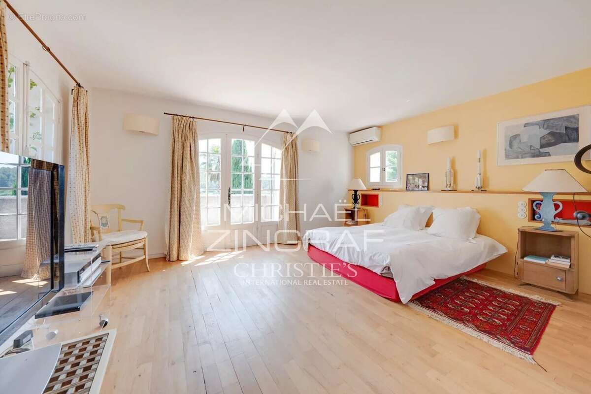 Exclusivité Propriété avec piscine et tennis - photo 12