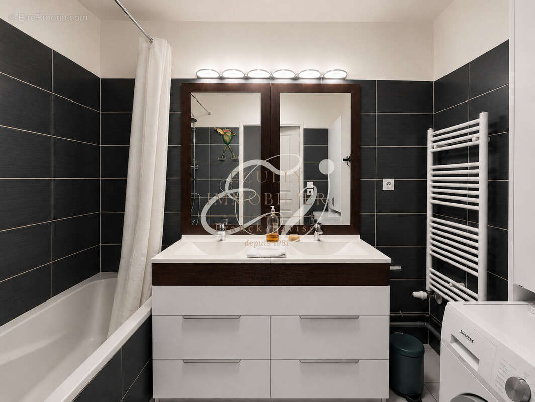 Appartement à NEUVILLE-SUR-SAONE