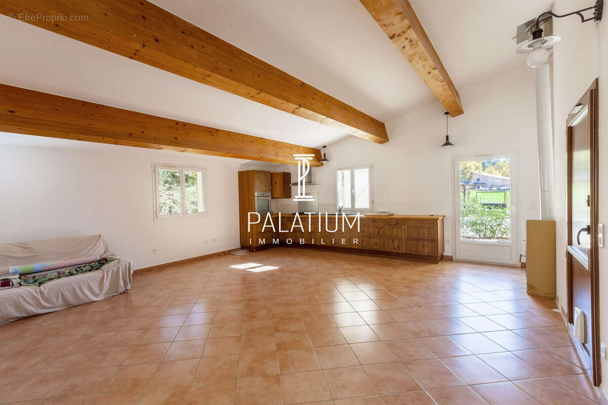 Maison à PIERREVERT