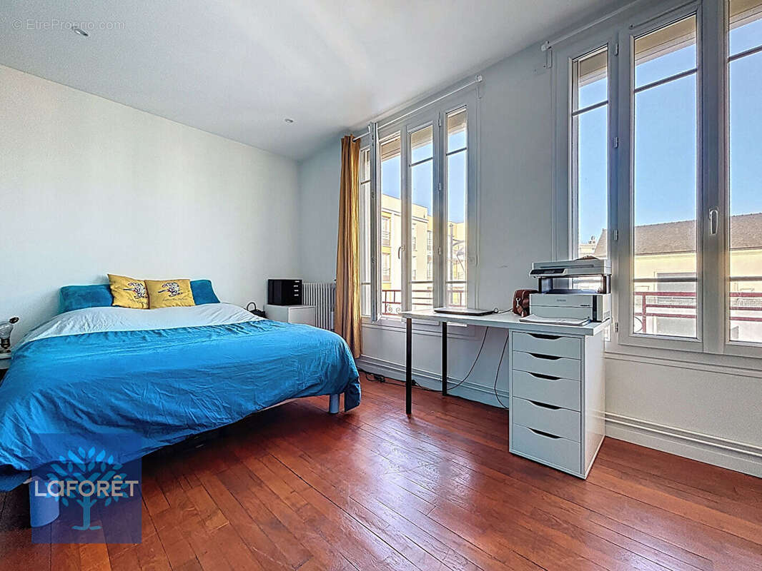 Maison à CHENNEVIERES-SUR-MARNE