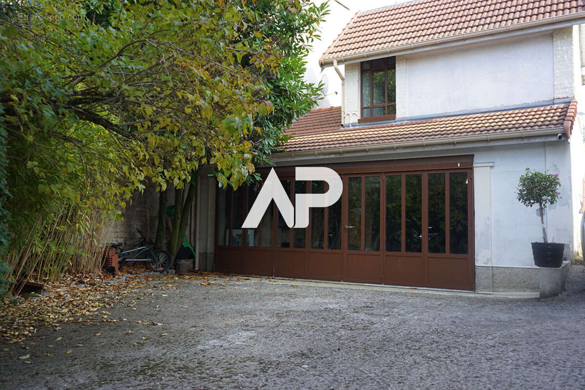 Maison à MONTMORENCY