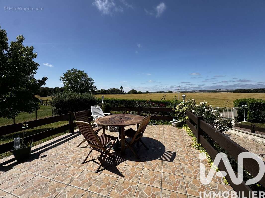 Photo 2 - Maison à DONZY