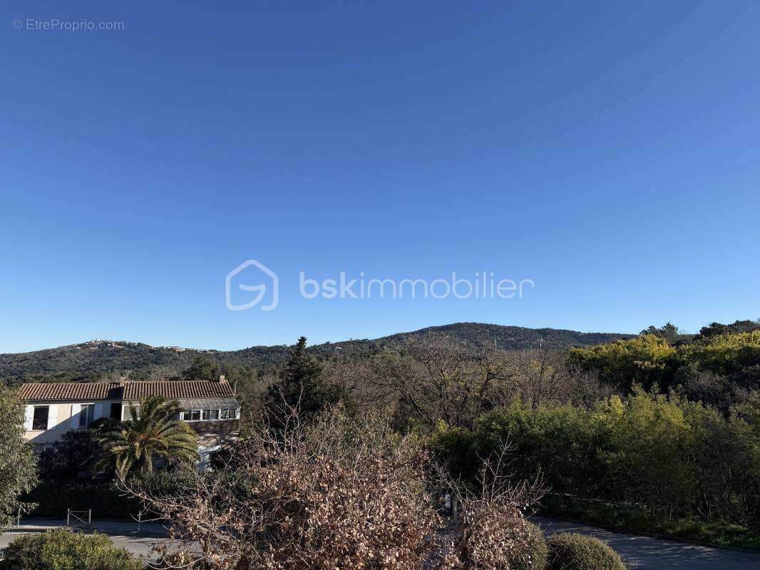 Appartement à LA CROIX-VALMER