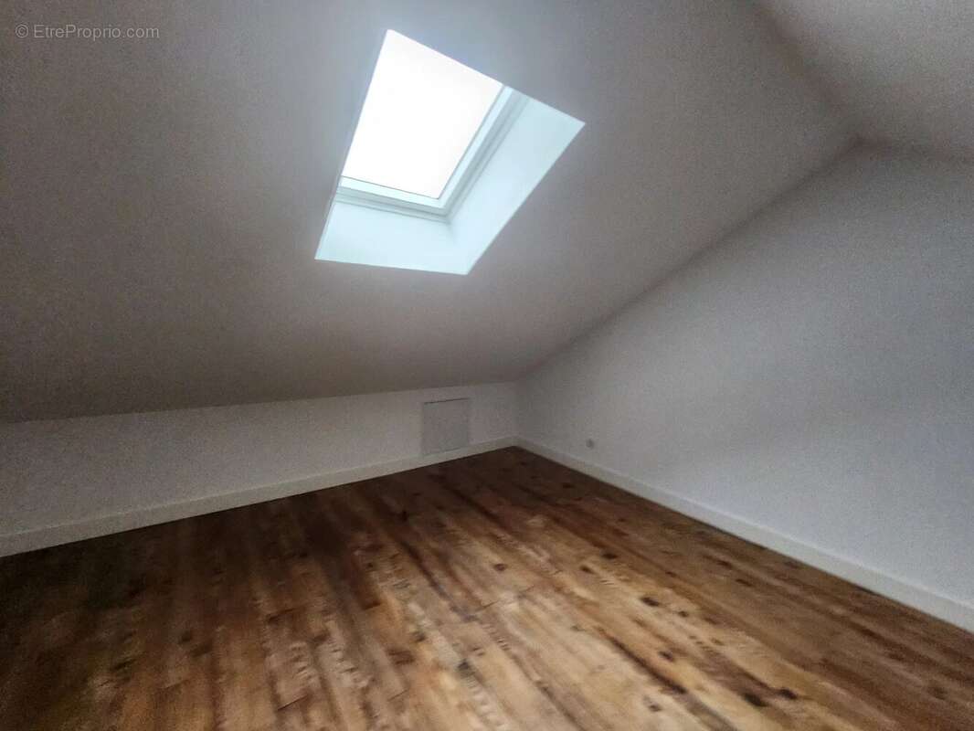 Appartement à SAINT-JUNIEN